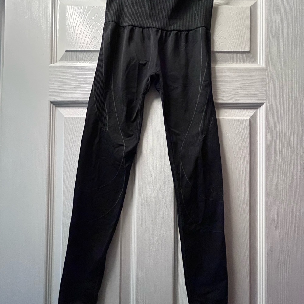 Gymshark Contour Heart Seamless Leggings in Black